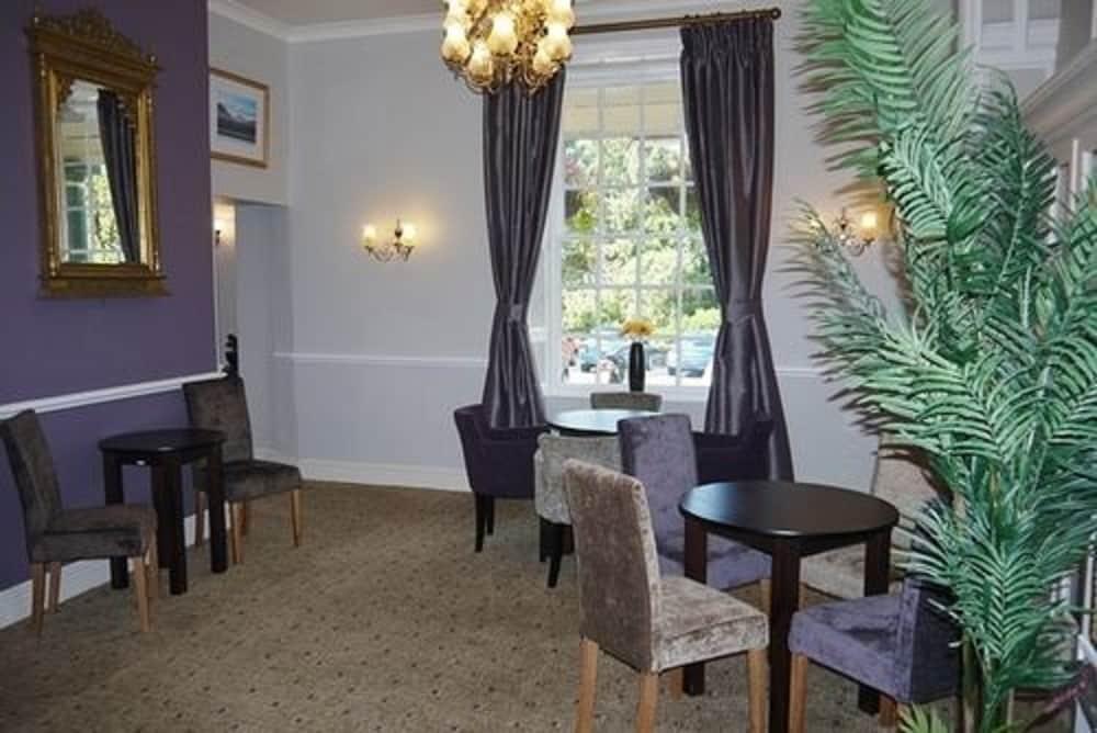 Hotel Royal Victoria Snowdonia 3*